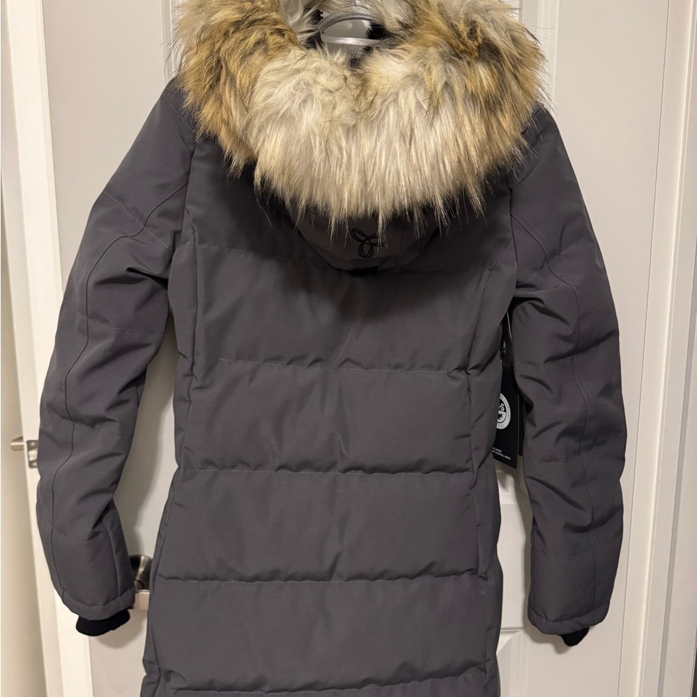 TNA Powder Parka - Picture 3 of 4